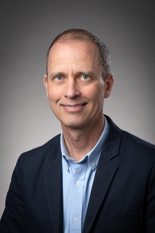 Portrait of Kristian Hvidtfelt Nielsen, Aarhus University researcher and project lead of “Quantum Futures in the Making”.