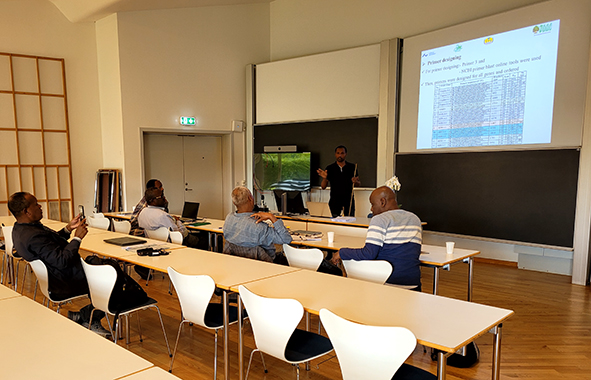 Presentation by Phd Students of AU-Flakkebjerg work. (Photo: Brita Dahl Jensen)