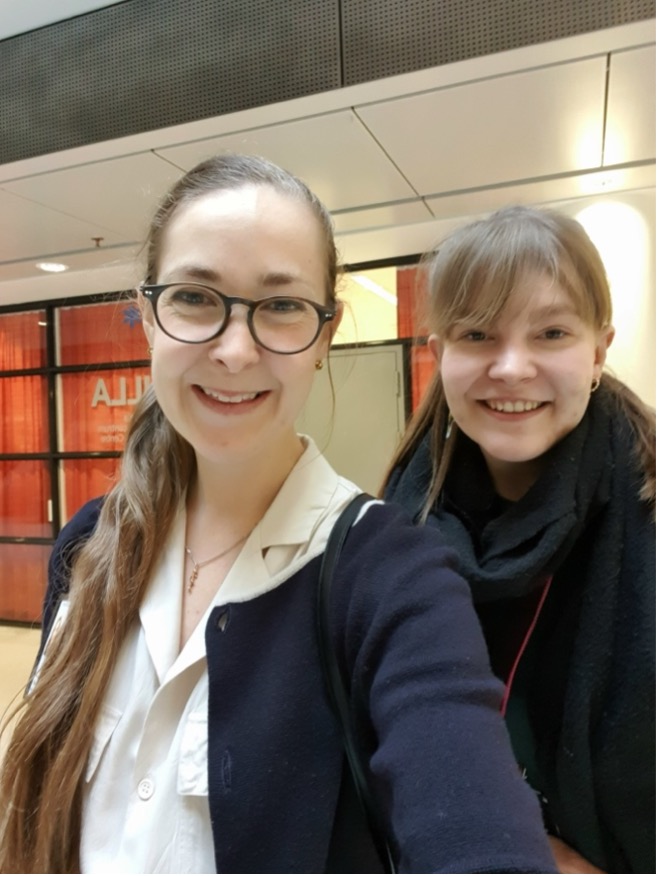 Anniina Tervi from the Ollila group (on the right) and Hanna Jerndal from the Fors Connolly group (on the left) at the Building Bridges Symposium 2023 in Helsinki. Photo by Hanna Jerndal. 